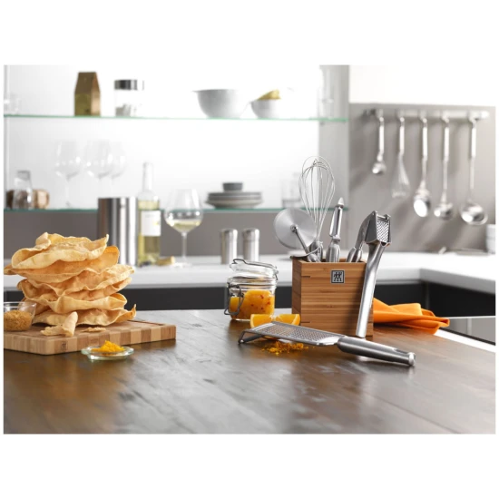 ZWILLING Pro | Pizzavágó 20 cm | ezüst színű | 18/10 rozsdamentes acél