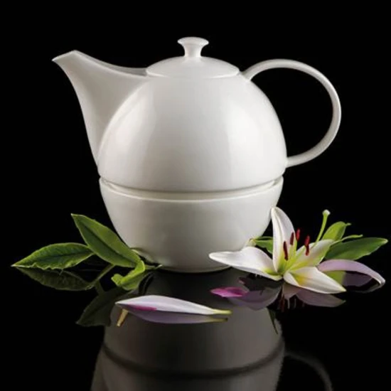 White teáskanna melegentartóval csontporcelán  1,2 l