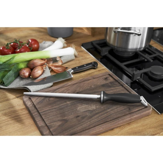 ZWILLING  | késélező műanyag nyéllel fekete26 cm | fekete | krómozott