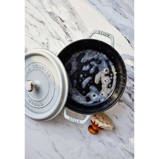 Staub La Cocotte | Cocotte öntöttvas főzőedény 28 cm | fehér trüffel | kerek | öntöttvas