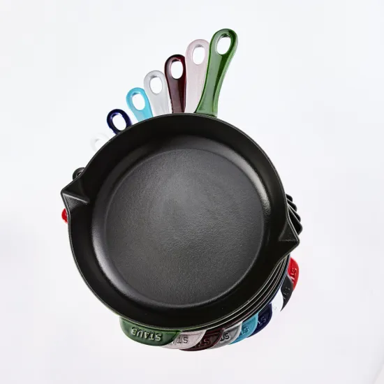 Staub öntöttvas serpenyő| tengerkék| kerek | 30 cm Staub öntöttvas serpenyő| tengerkék| kerek | 30 cm