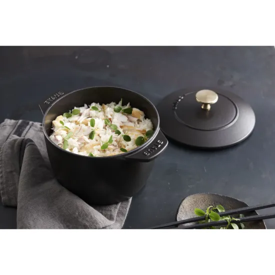 Staub öntöttvas rizses főzőedény sötétkék 20 cm Staub öntöttvas rizses főzőedény sötétkék 20 cm