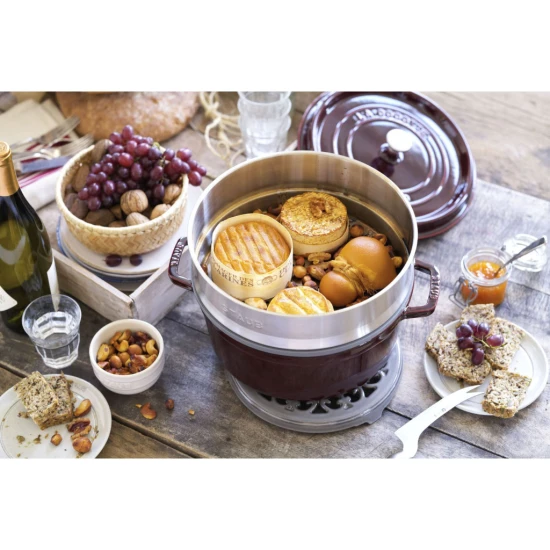 Staub La Cocotte | Cocotte öntöttvas főzőedény párolóbetéttel 26 cm | gránátvörös | kerek | öntöttvas
