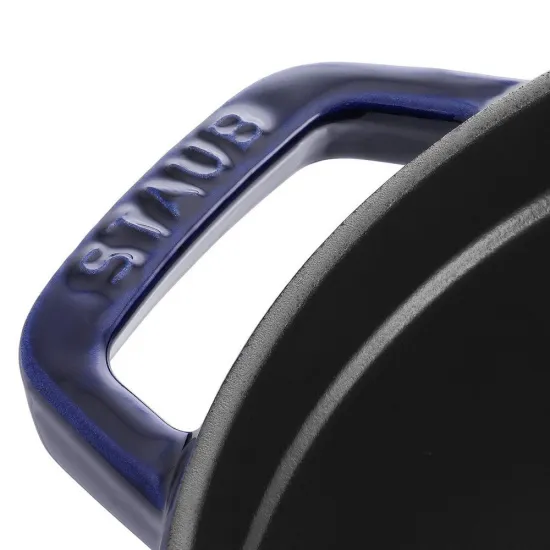 Staub öntöttvas edény| sötétkék | kerek 26 cm | 5,25l Staub öntöttvas edény| sötétkék | kerek 26 cm | 5,25l