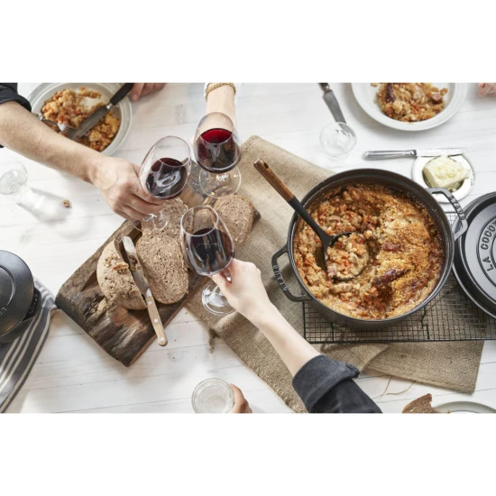 Staub öntöttvas edény | fekete | kerek | 34 cm | 12,6 l