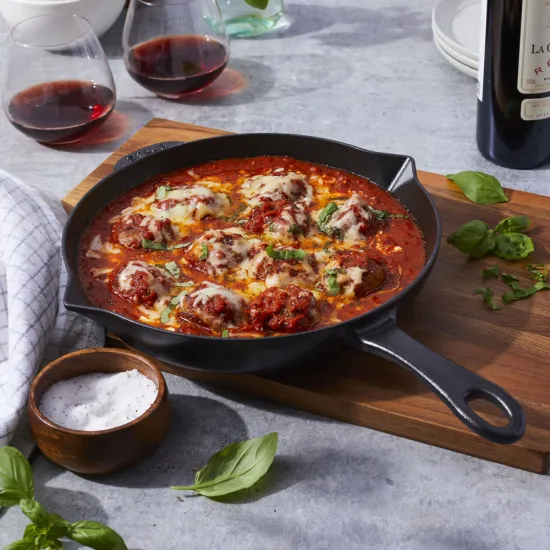 Staub öntöttvas serpenyő| fekete | kerek | 26 cm Staub öntöttvas serpenyő| fekete | kerek | 26 cm