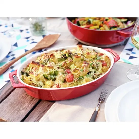 Staub kerámia sütőtál 30x21 cm ovális meggypiros Staub kerámia sütőtál 30x21 cm ovális meggypiros