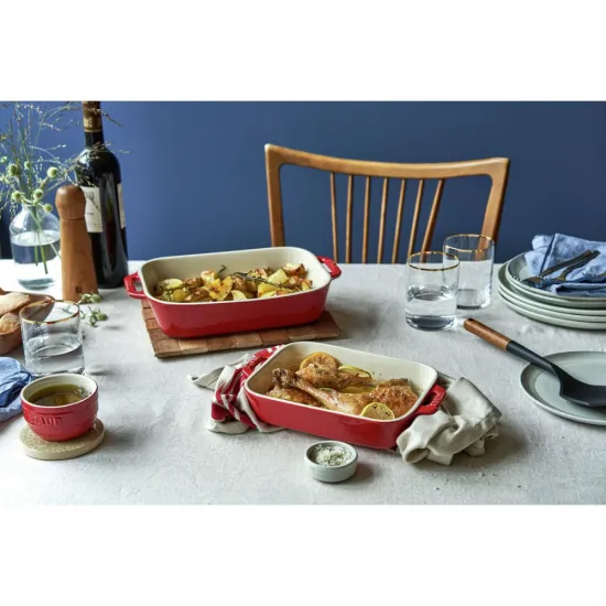 Staub kerámia sütőtál 27x20 cm szögletes meggypiros