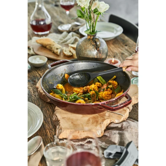 Staub Specialties | Wok üvegfedővel 30 cm | kerek | öntöttvas | gránátvörös