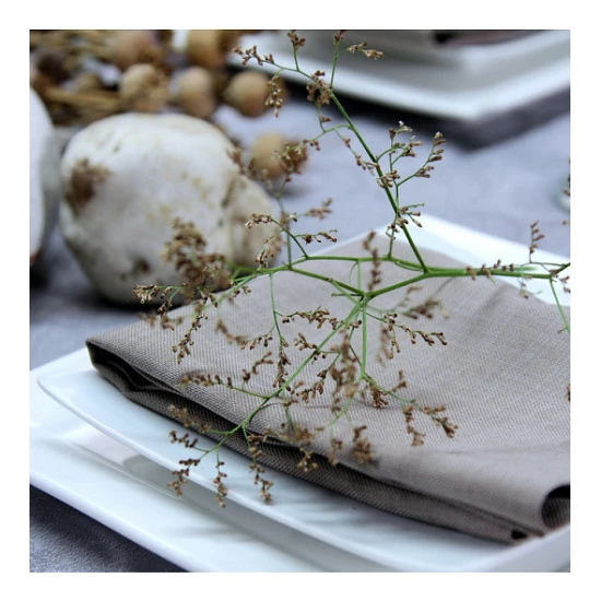 Sander Loft asztalterítő 150x350 cm szürkésbarna