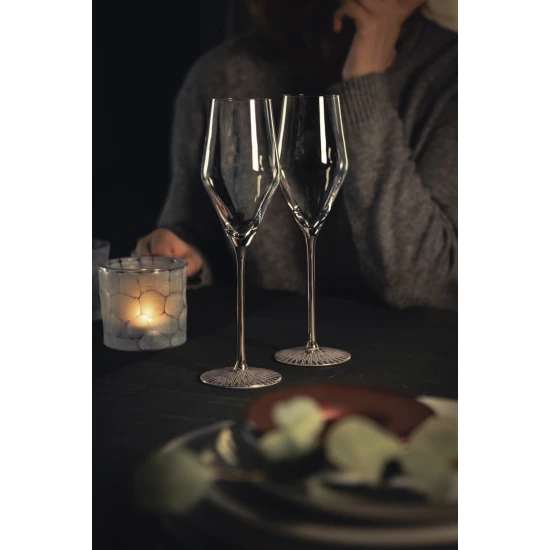 Eisch RAVI PLATINUM 2 db pezsgőspohár díszdobozban  2,6dl 246 mm