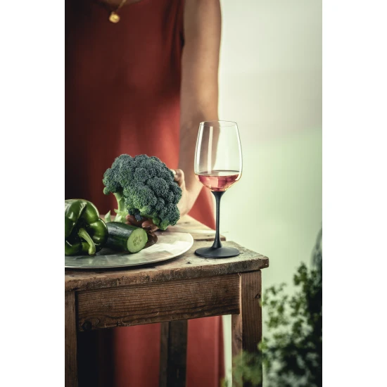 Eisch KAYA BLACK 2 db fehérboros pohár díszdobozban  4,2dl 219 mm