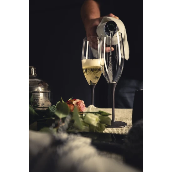 Eisch KAYA BLACK 2 db pezsgőspohár díszdobozban  2,78dl 235 mm