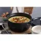 Staub öntöttvas kerek edény fekete 6,7 l 28 cm